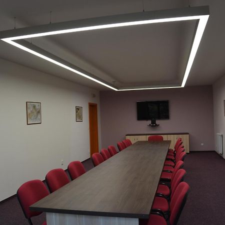 Отель Sport Klub Hvozd Экстерьер фото